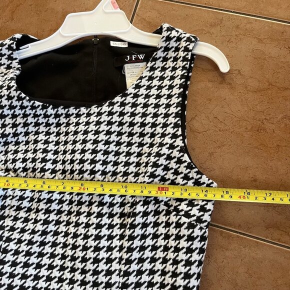 Elegant Black and White Houndstooth Mini Dress - Picture 6 of 13